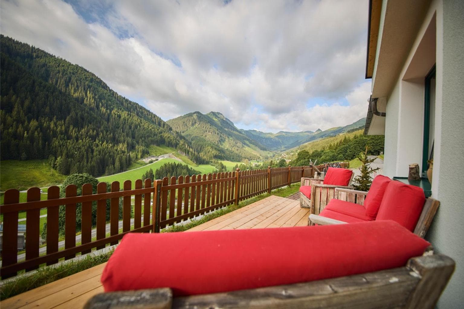 Apartment mit Terrasse